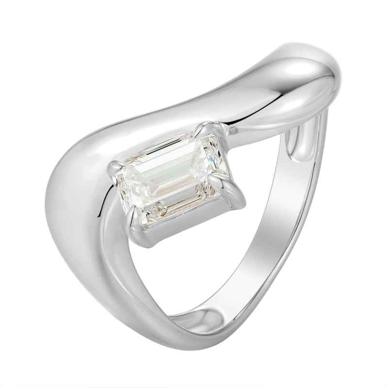 Swirl Ring with Emerald Diamonds