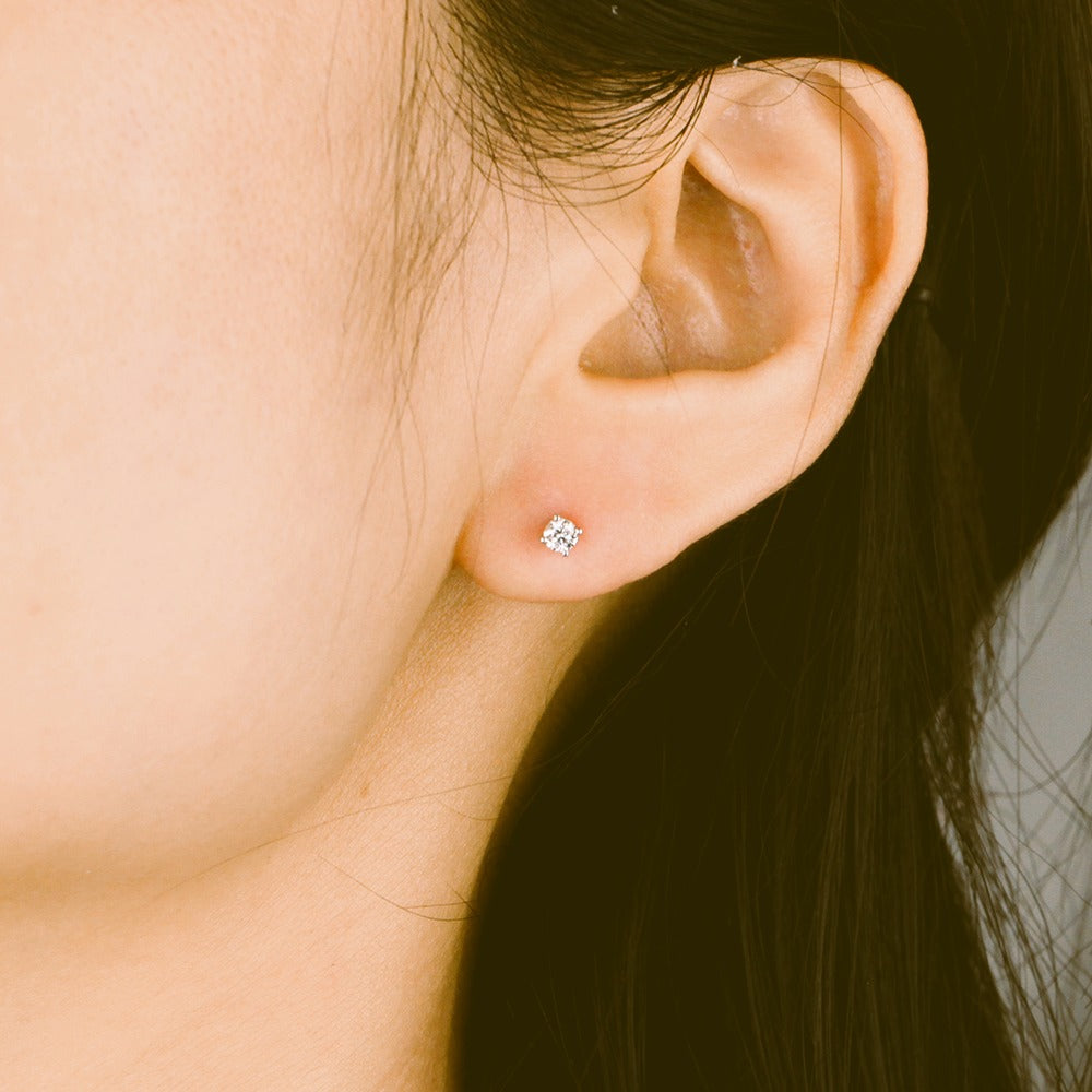   Classic Round Brilliant Diamond Stud Earrings|  Classic Round Brilliant Lab-grown diamond Stud Earrings| KindSpark Jewellery| Affordable jewellery for everyday wear
